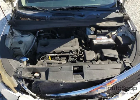 2013 Kia Sportage Base z USA, uszkodzony, nr VIN KNDPB3A21D7398794